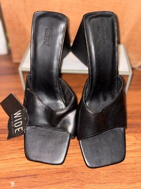 Wide-Fit Black Leather Slide Heels
